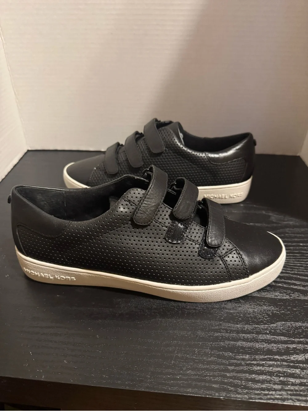 MICHAEL Michael Kors Womens Black Velcro Sneakers with White Trim